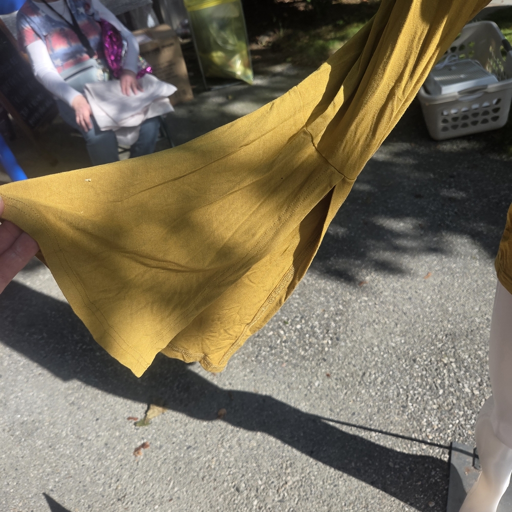EARTHBOUND Chartreuse Long Sleeve Blouse - Picture 2 of 5